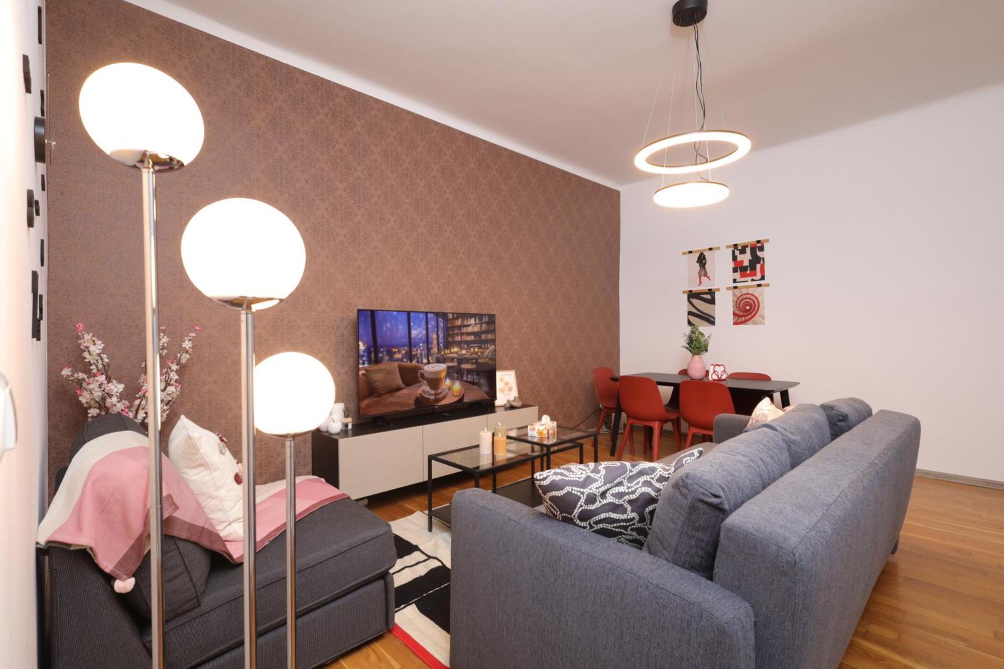 Ruby Holiday Home With Patio Βιέννη Εξωτερικό φωτογραφία